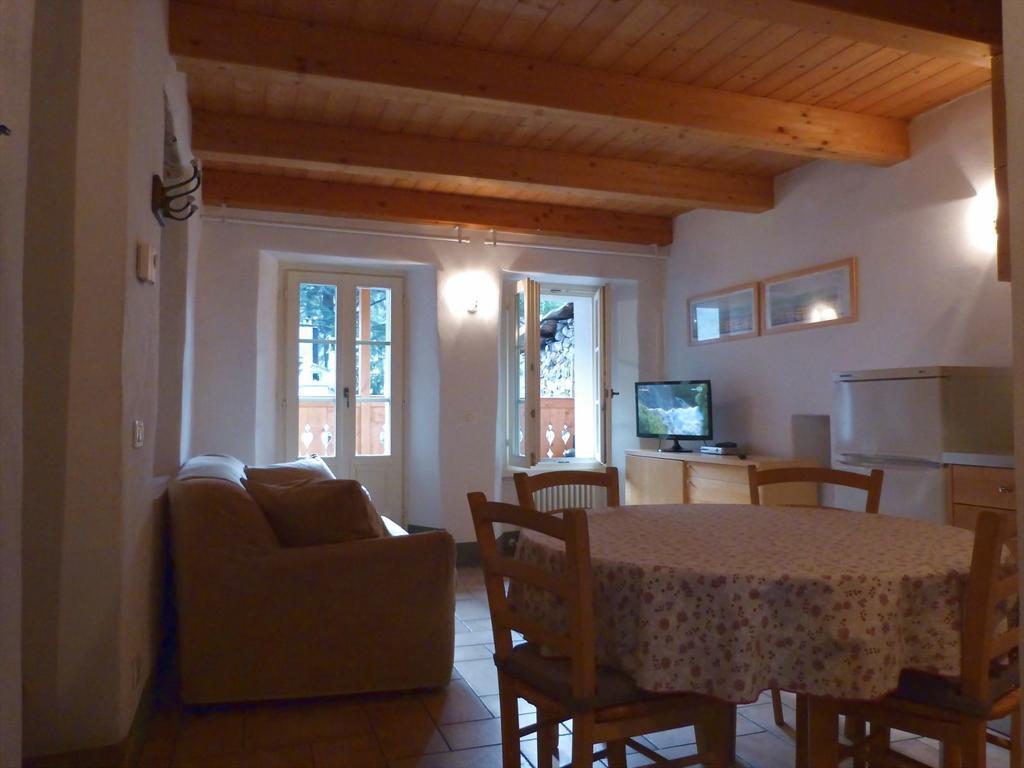B&B Ploncher เคียเวนนา ภายนอก รูปภาพ