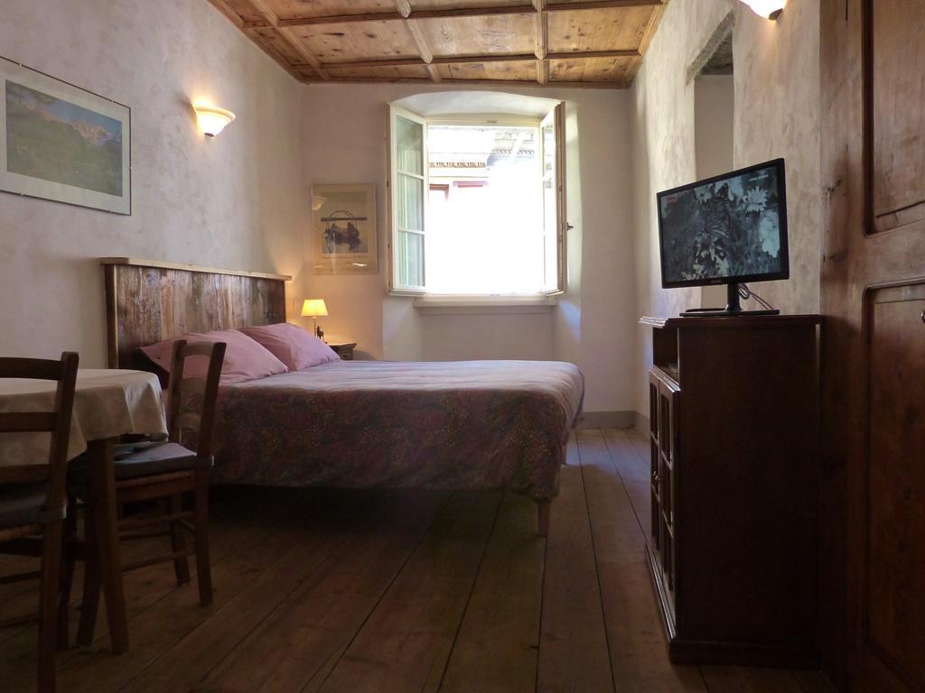 B&B Ploncher เคียเวนนา ภายนอก รูปภาพ